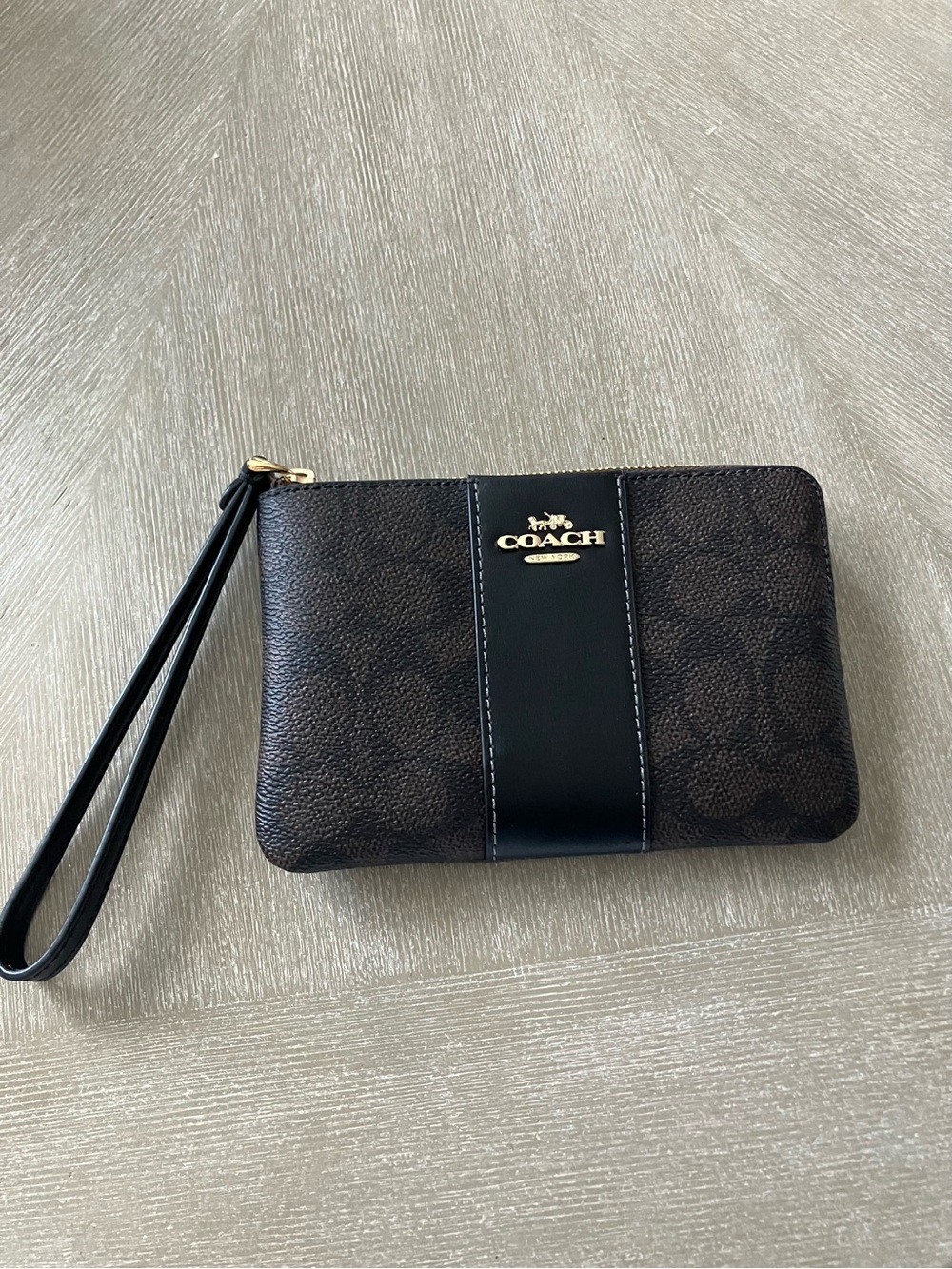 Coach Corner Zip Wristlet CW854 Walnut Black Signature Canvas Leather NWT